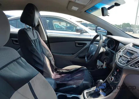 2015 Hyundai Elantra Se/Sport/Limited z USA, uszkodzony, nr VIN 5NPDH4AE7FH585344